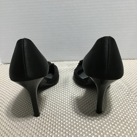Fioni Womens Solid Black Slip On Cut Out Round Toe Stiletto Heeled‎ Pumps Size 9 - Picture 6 of 8
